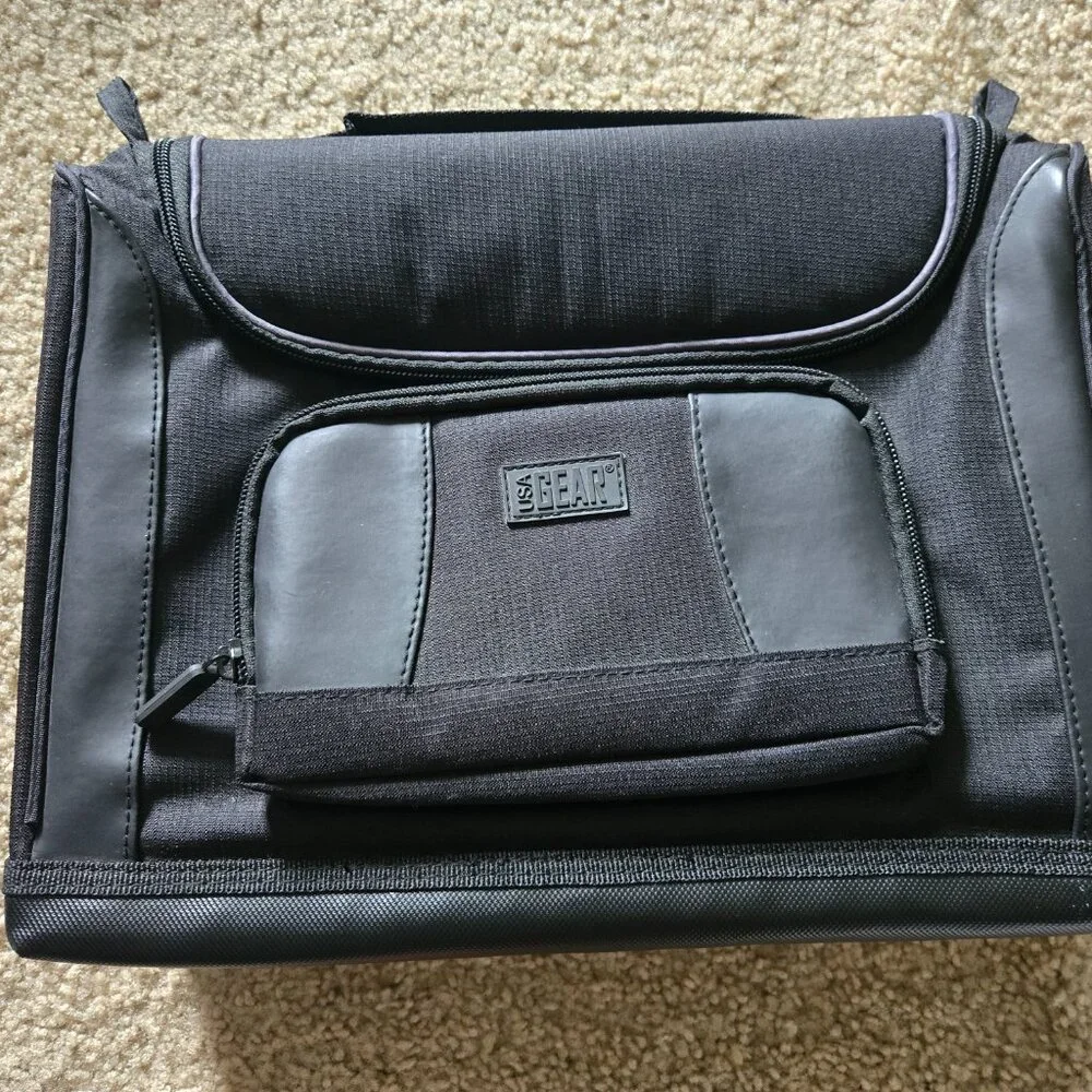 USA GEAR Tablet Bag for 11